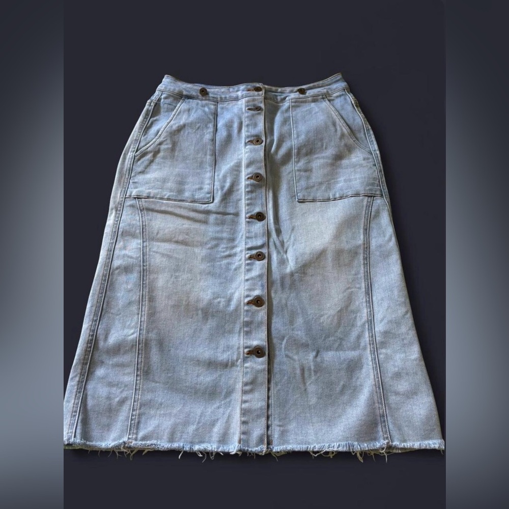 DownEast Light Blue Button-Front Midi Denim Skirt